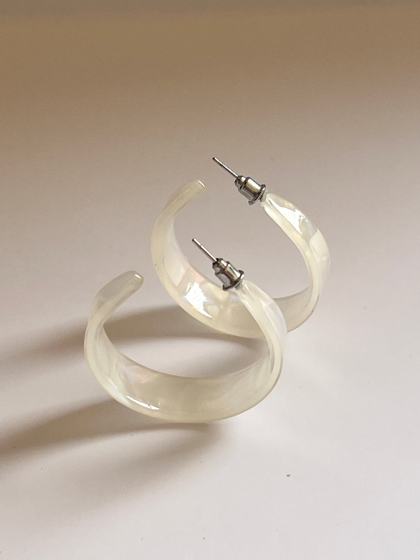 Marble white hoops