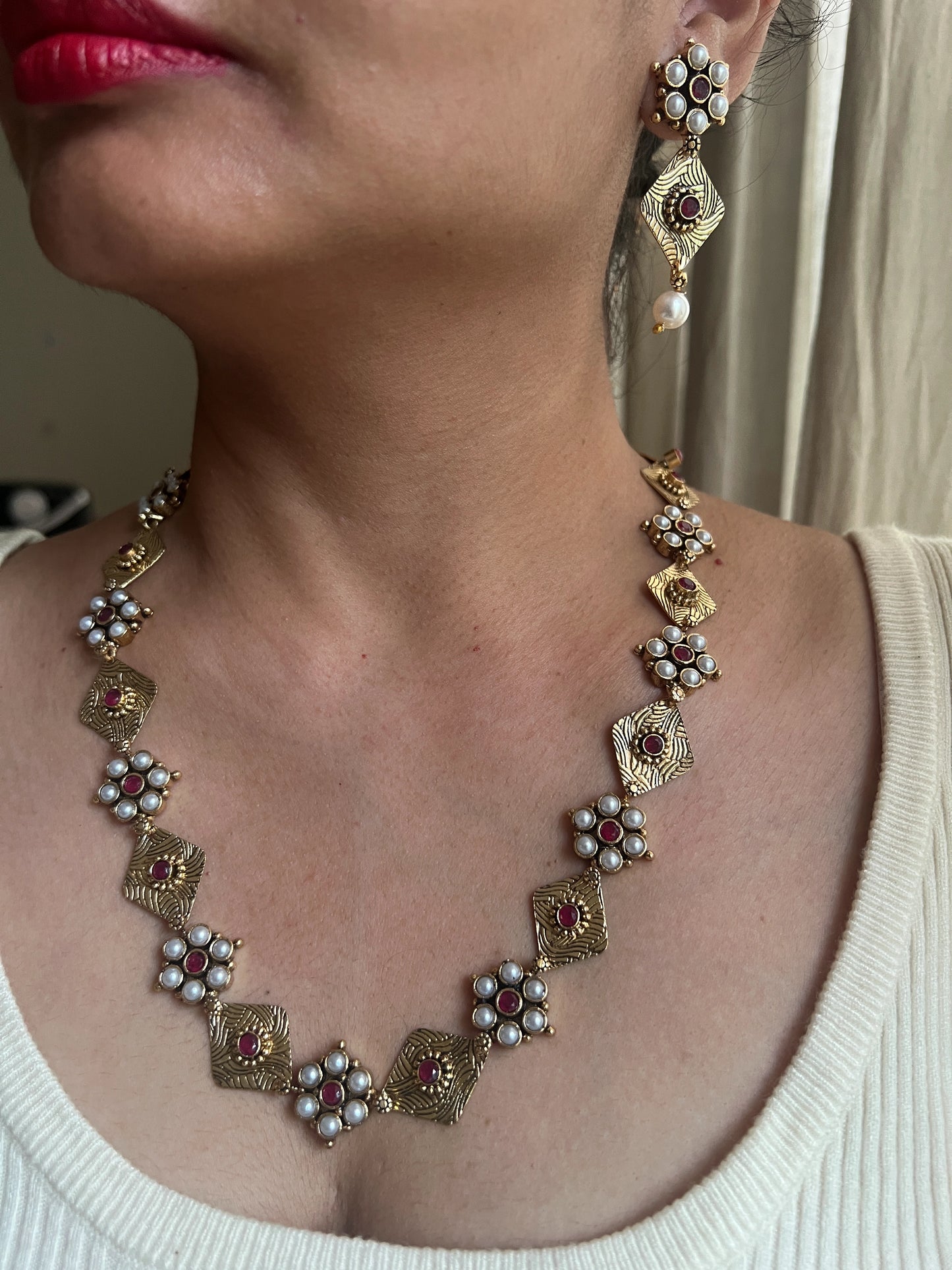 Single layer necklace set Red