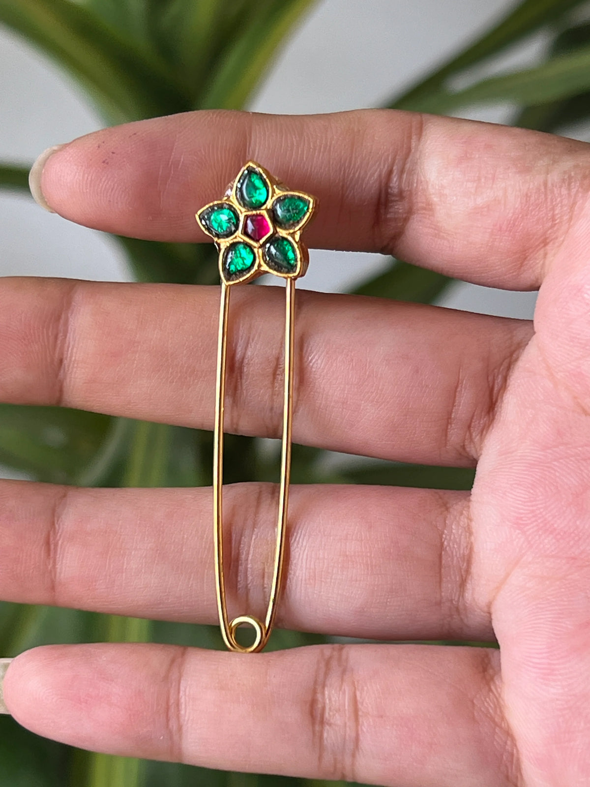 saree pins