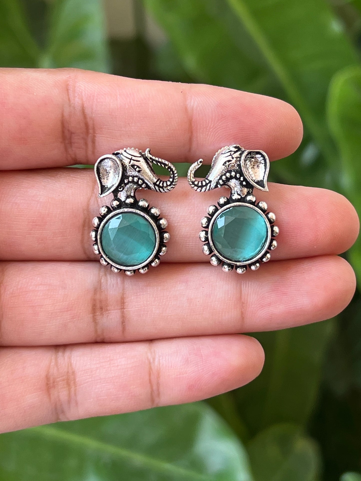 Elephant top studs