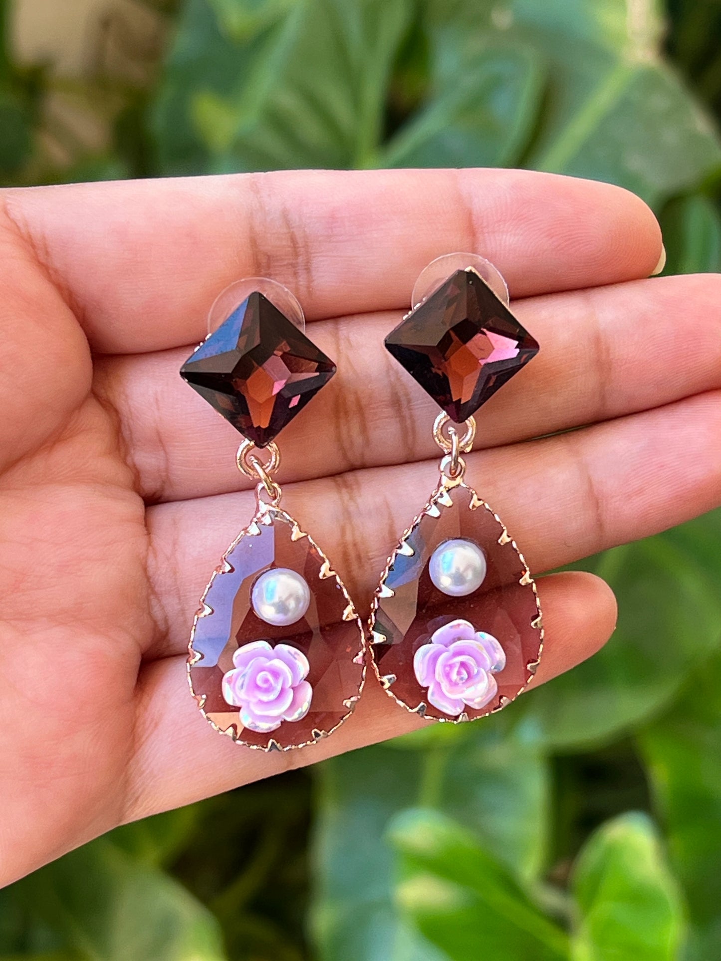 Glass stone earrings