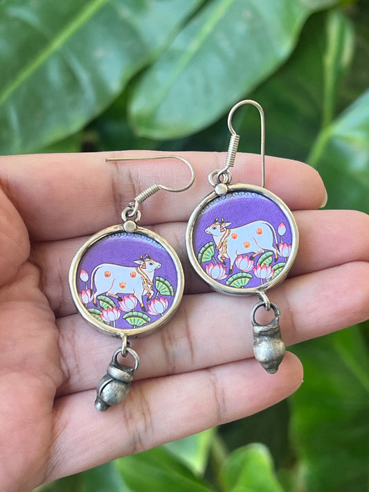 Black thread necklace with earrings