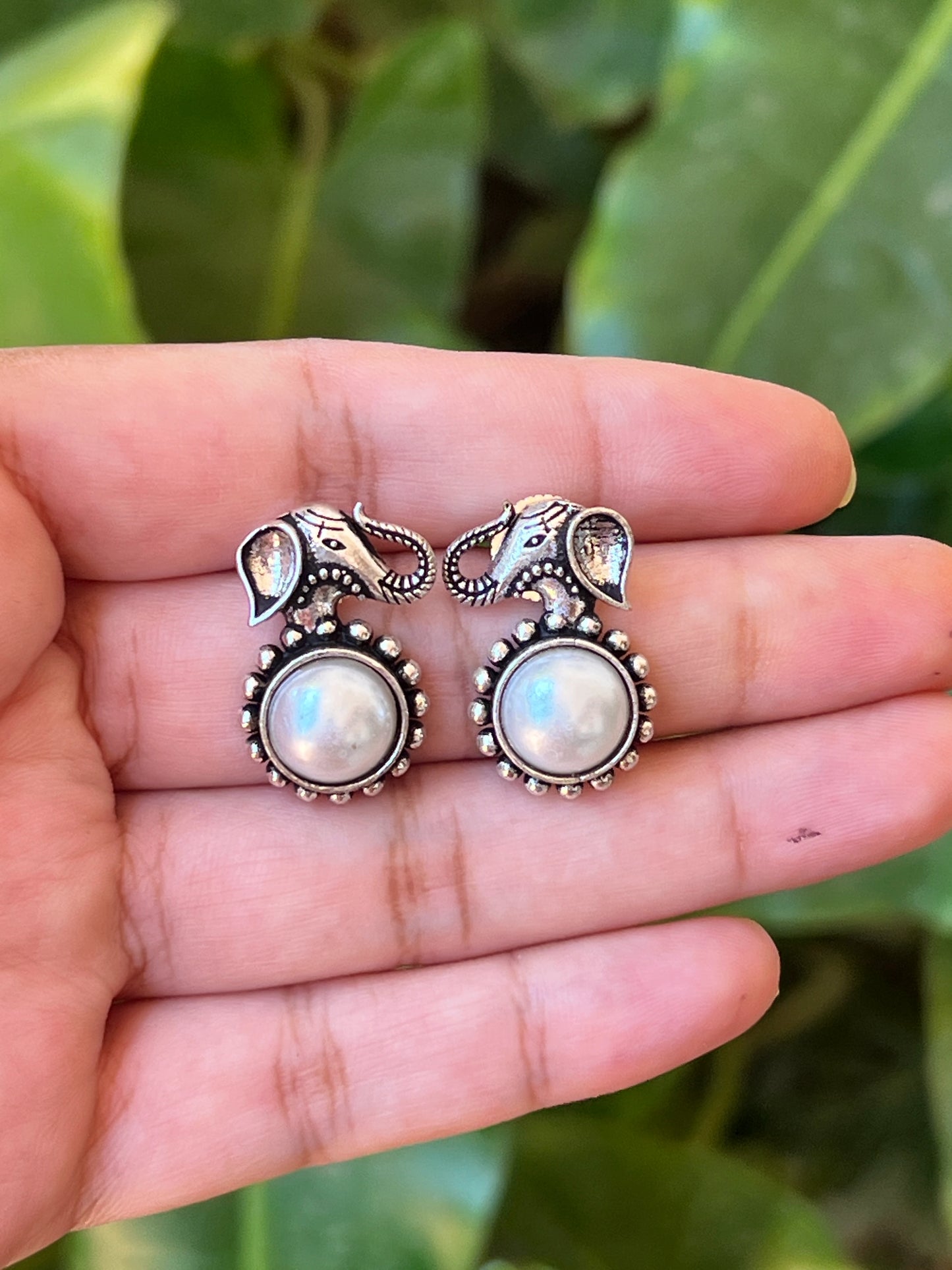 Elephant top studs