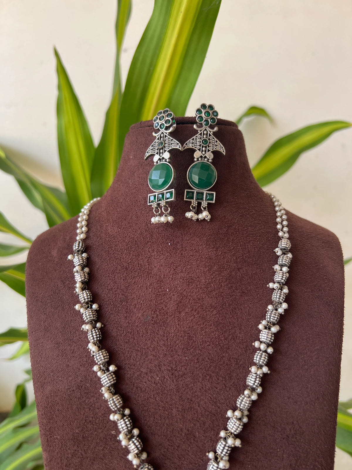 Dual tone green necklace set