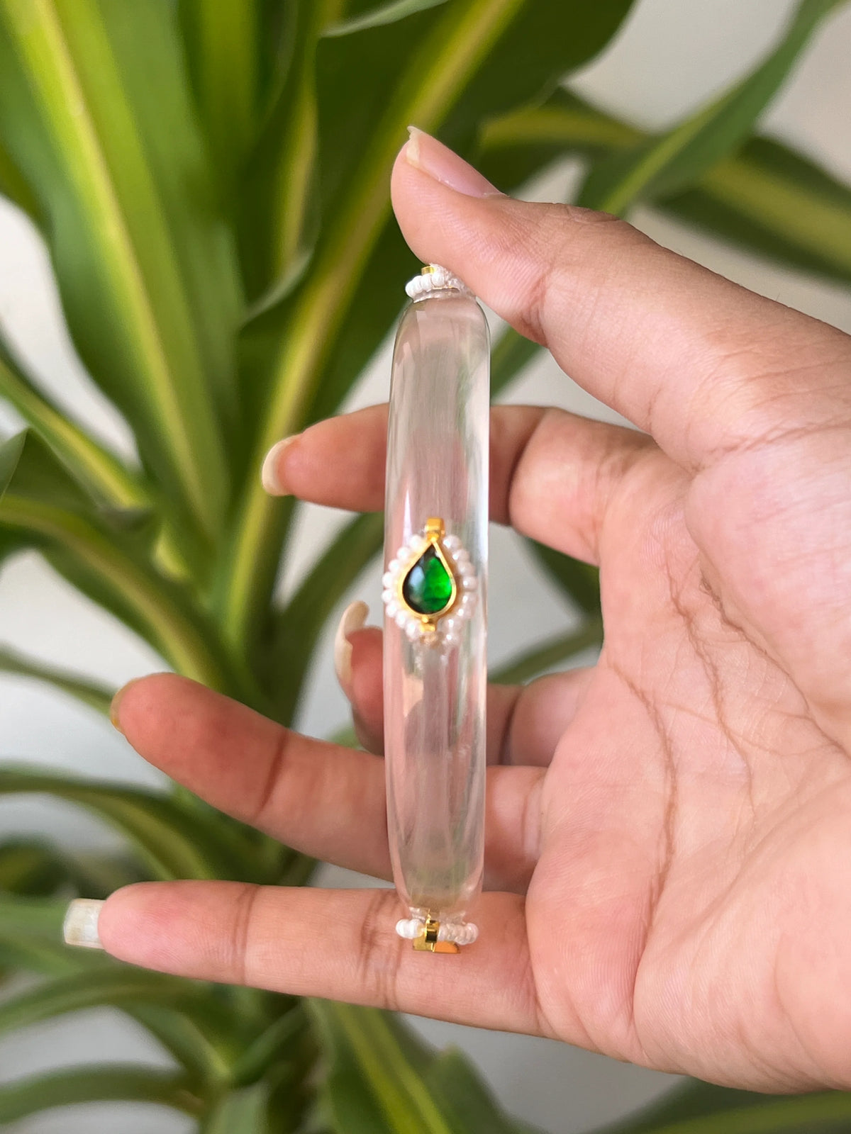 Transparent Resin kundhan bangle (green)