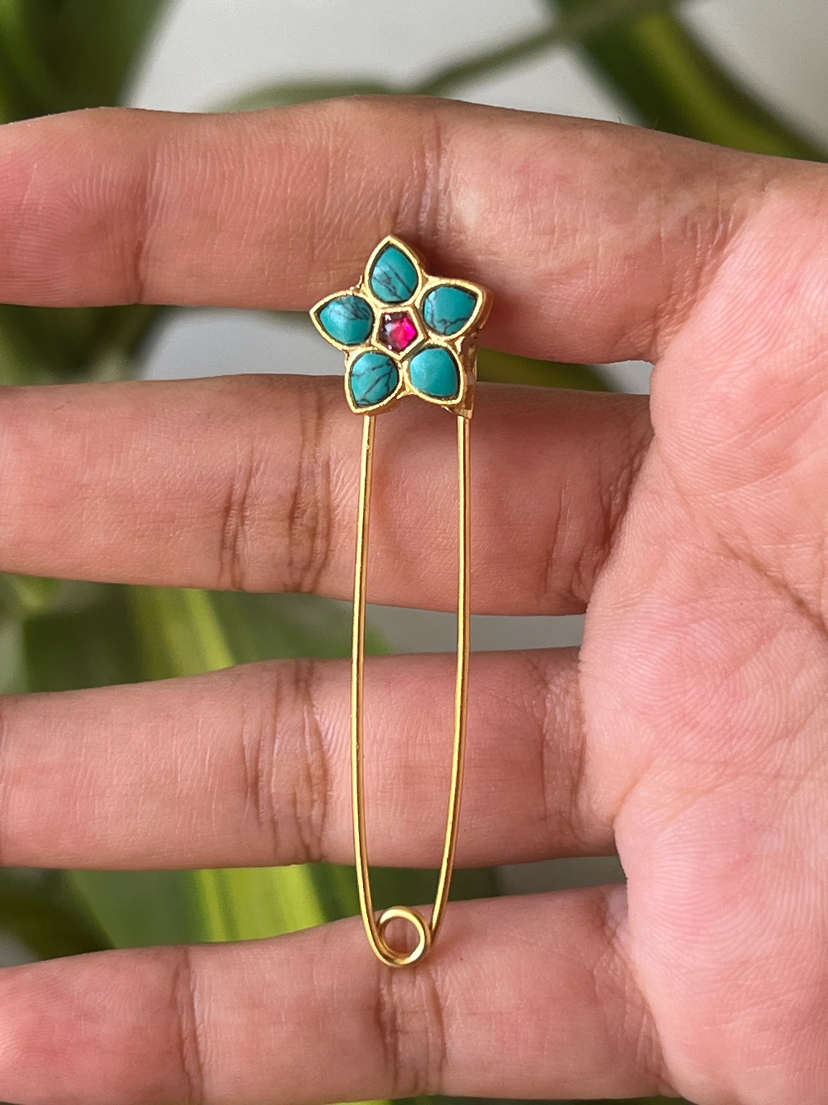 saree pins
