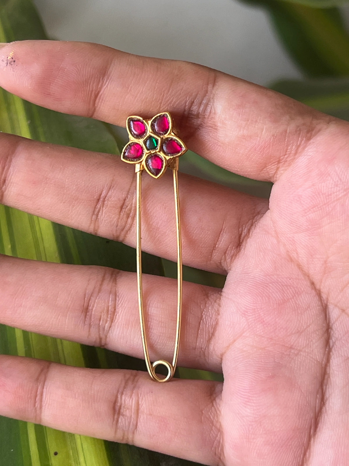 saree pins