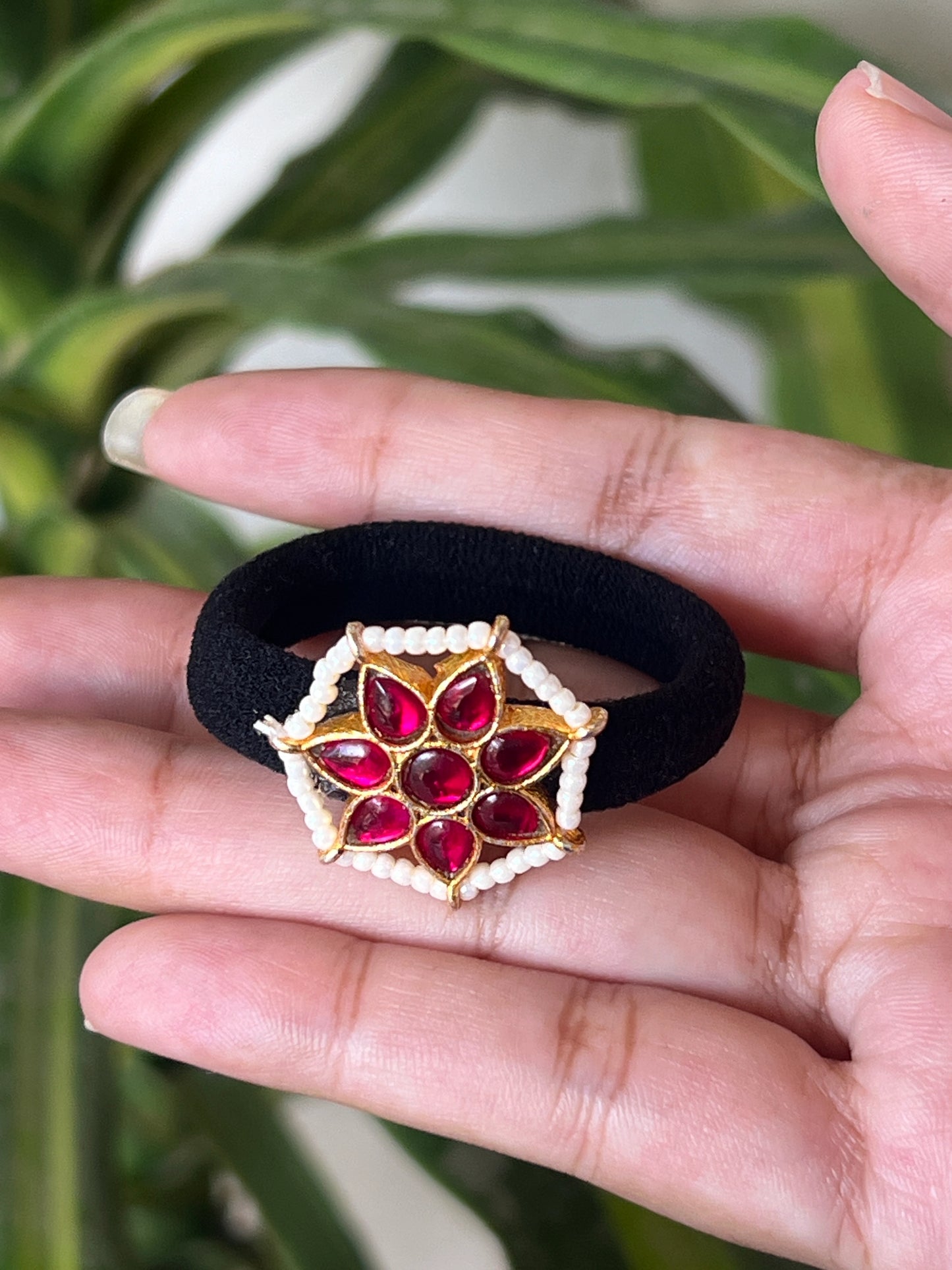 Jadau flower big hair band