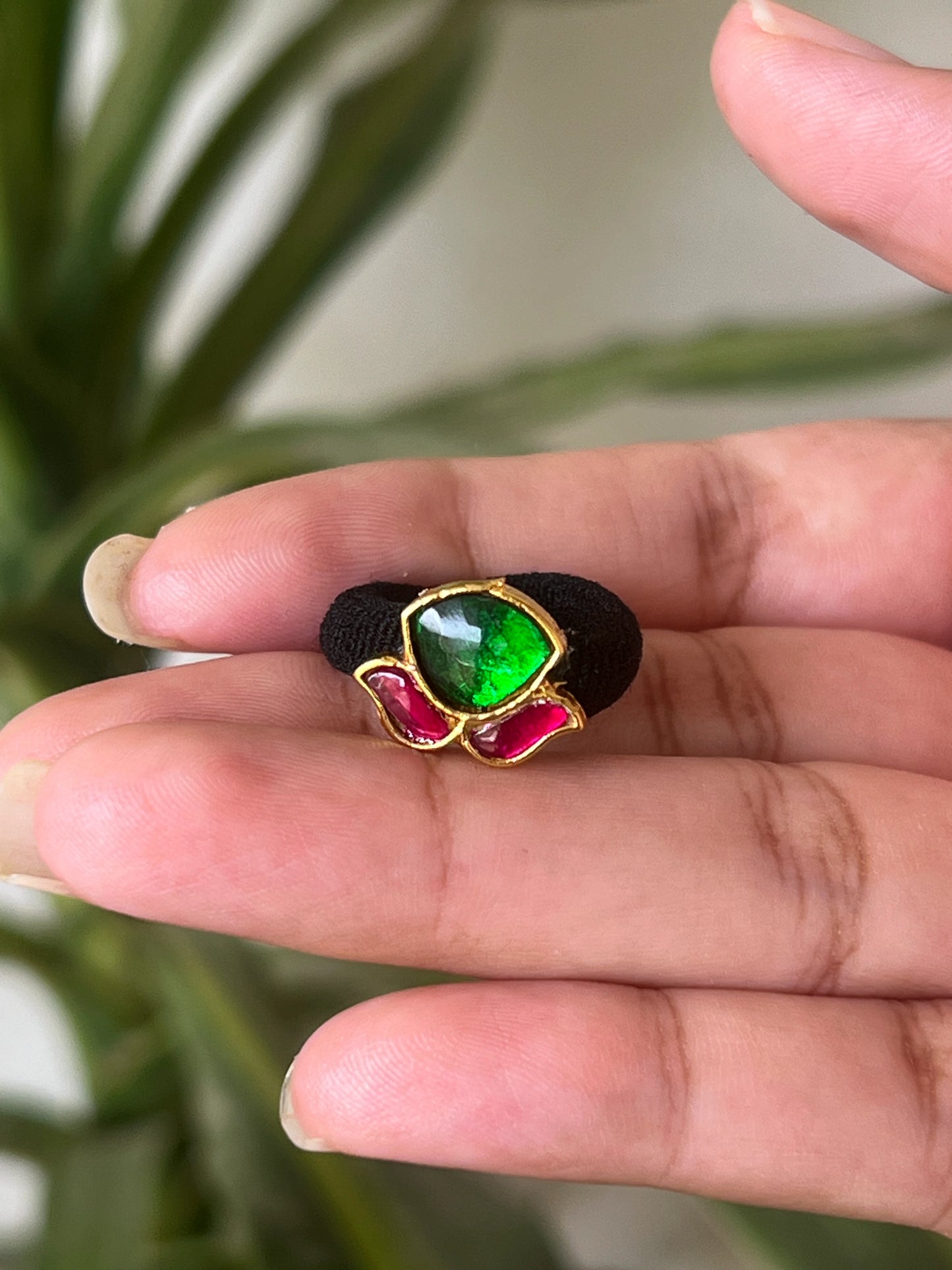 Jadau 3 petal (green red)