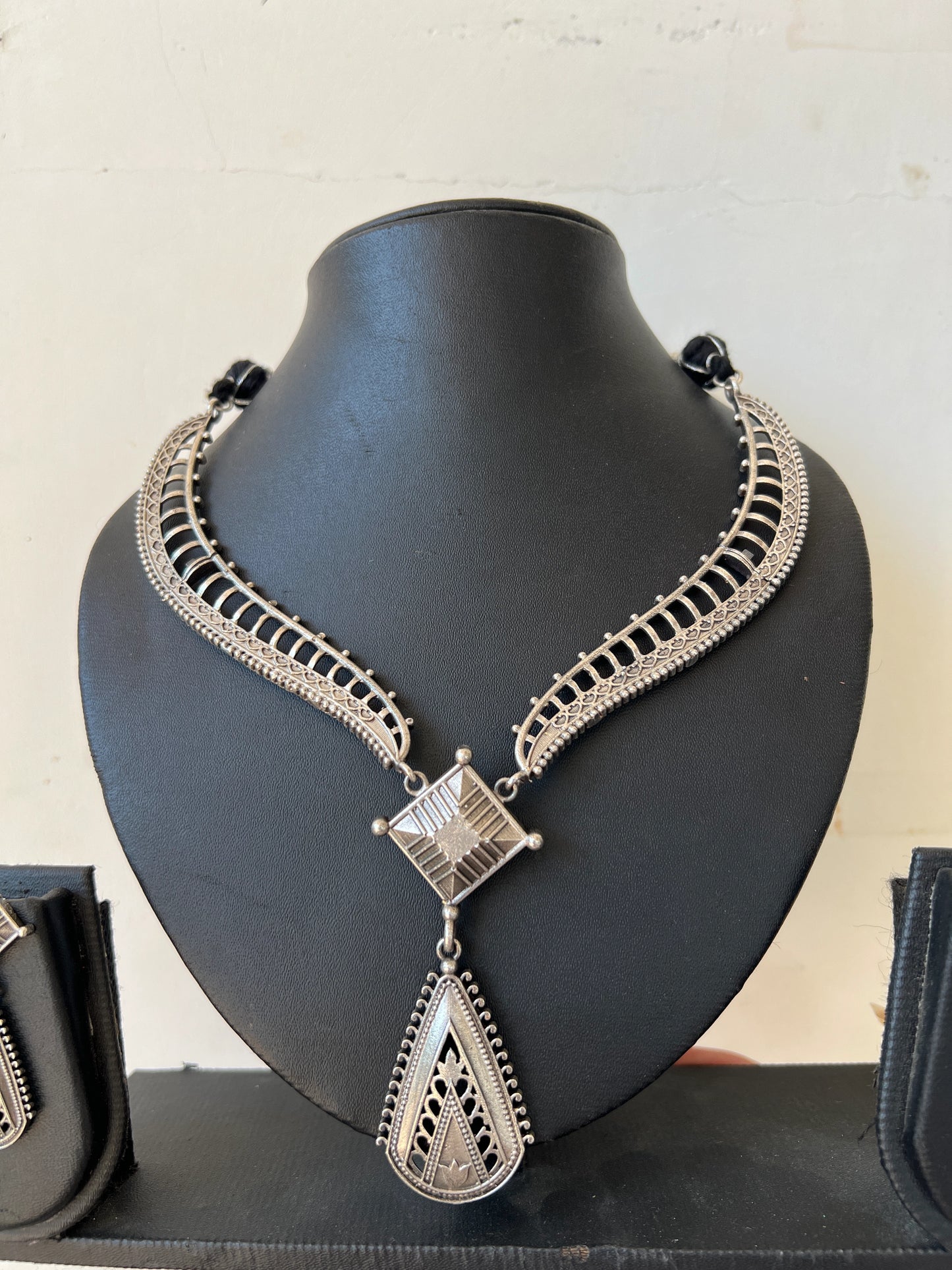 Oxidised semi hasli set