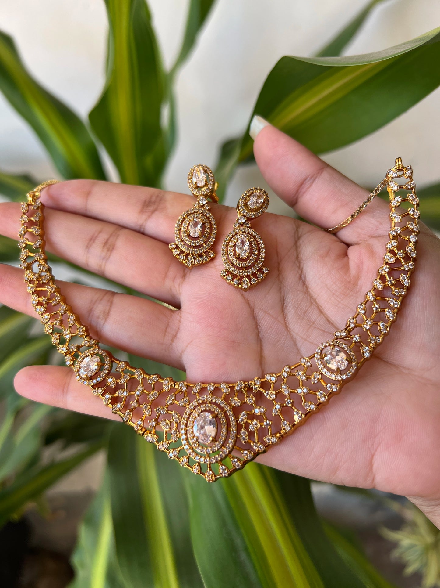 Ad necklace set