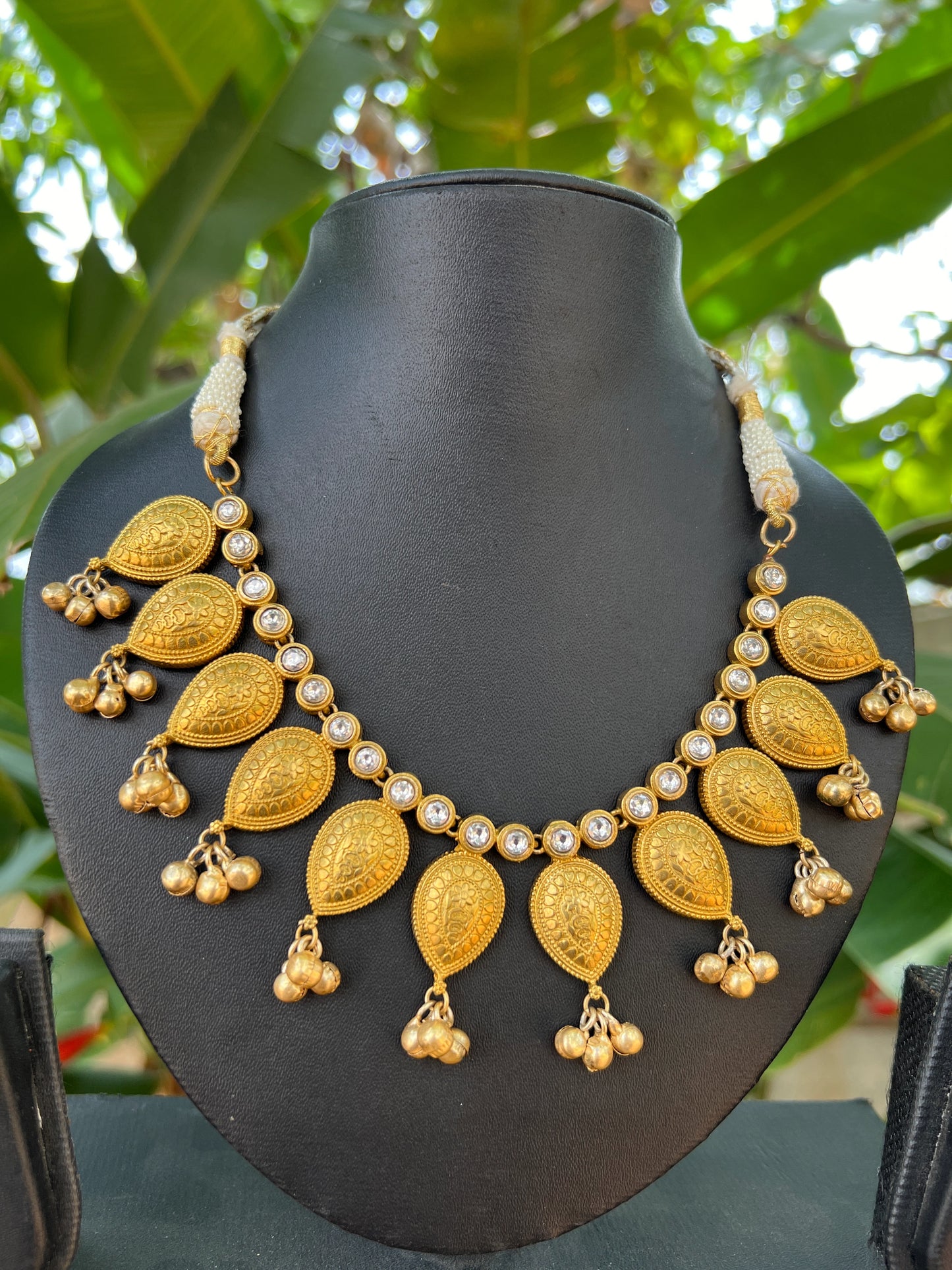 Antique gold polish necklace set