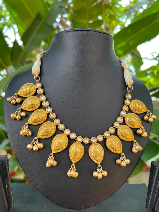 Antique gold polish necklace set