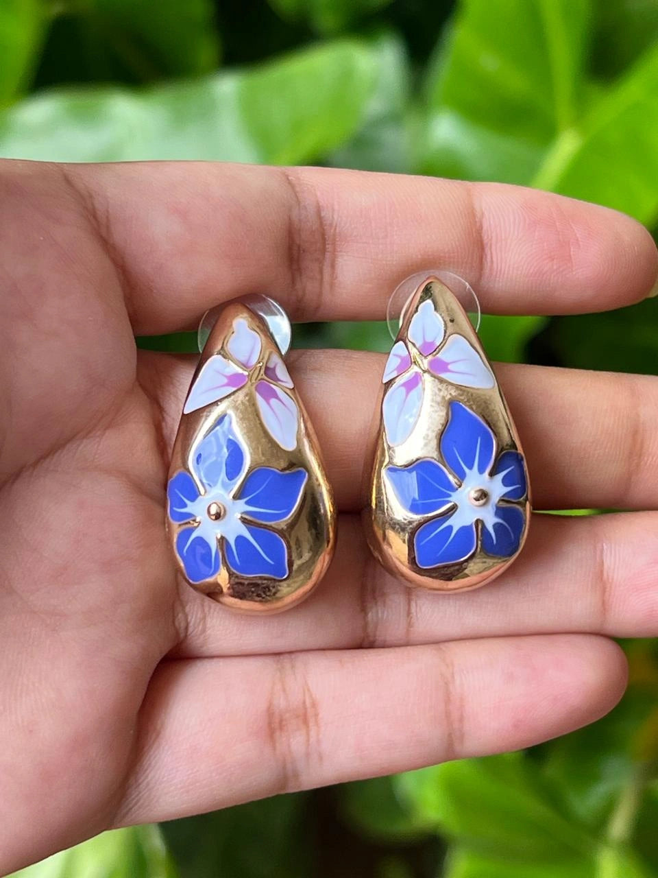 ear drop enamel blue