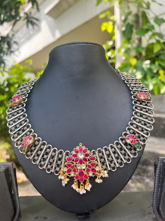 Dual tone necklace