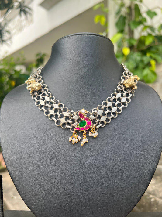 Dual tone necklace