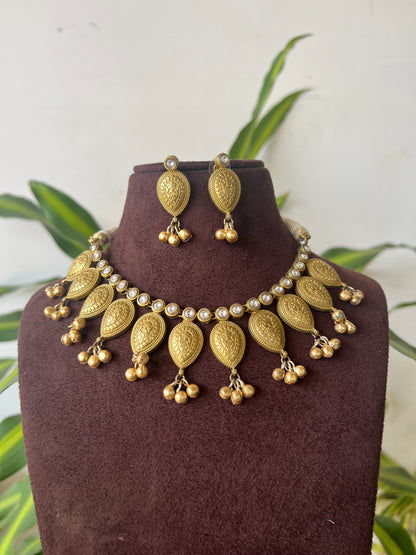 Antique gold  polish necklace set