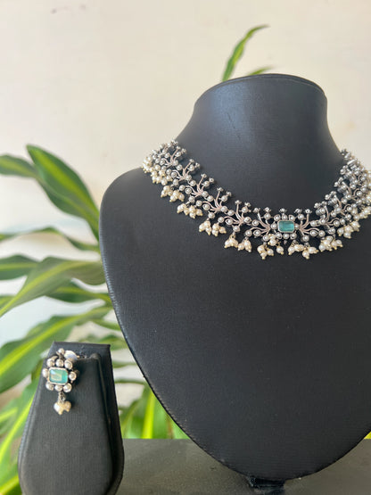 Oxidised pearl set