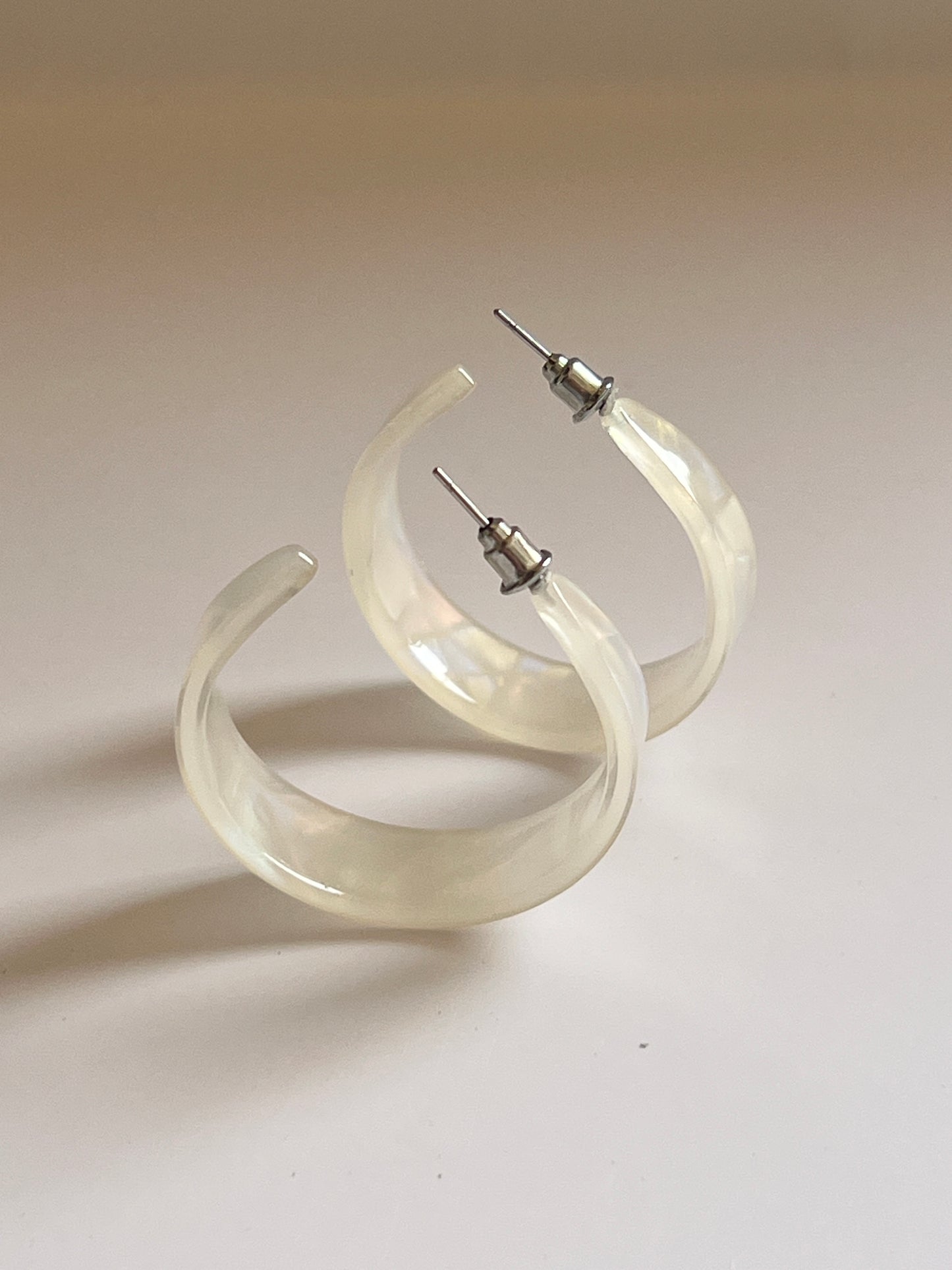 Marble white hoops