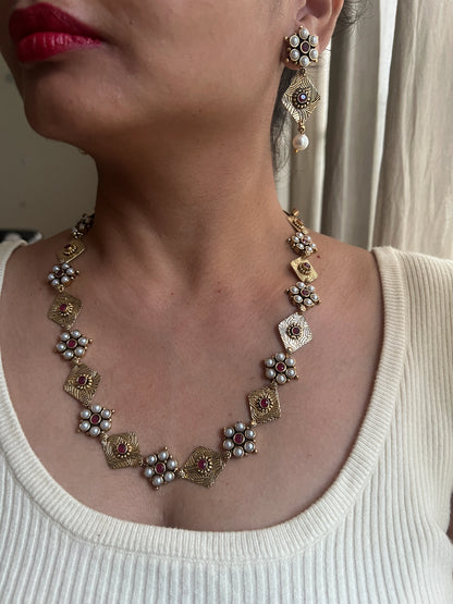 Single layer necklace set Red