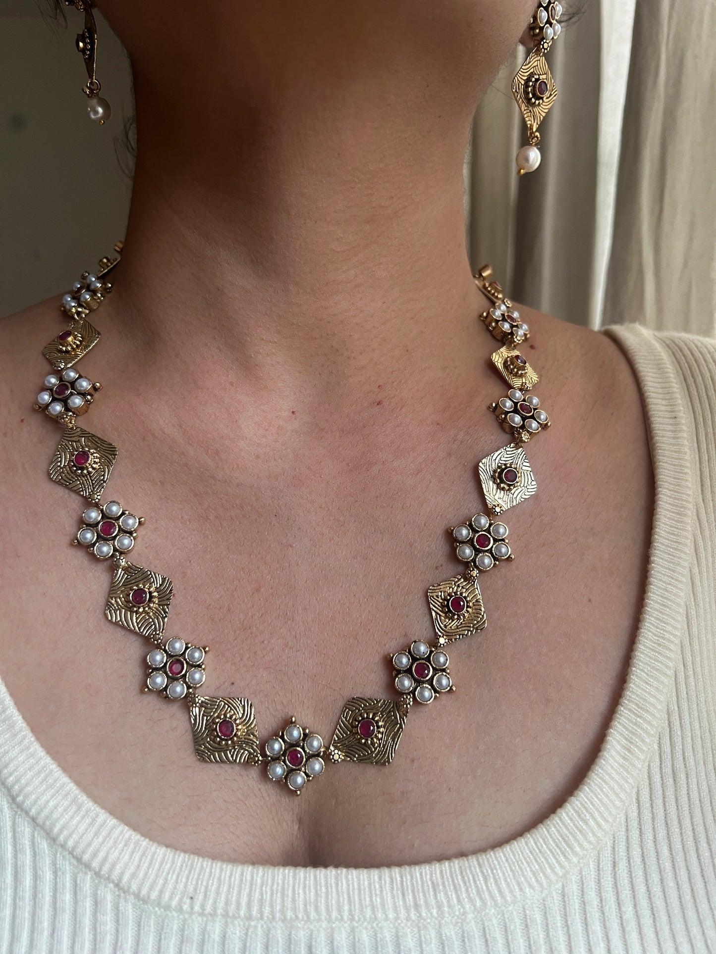 Single layer necklace set Red