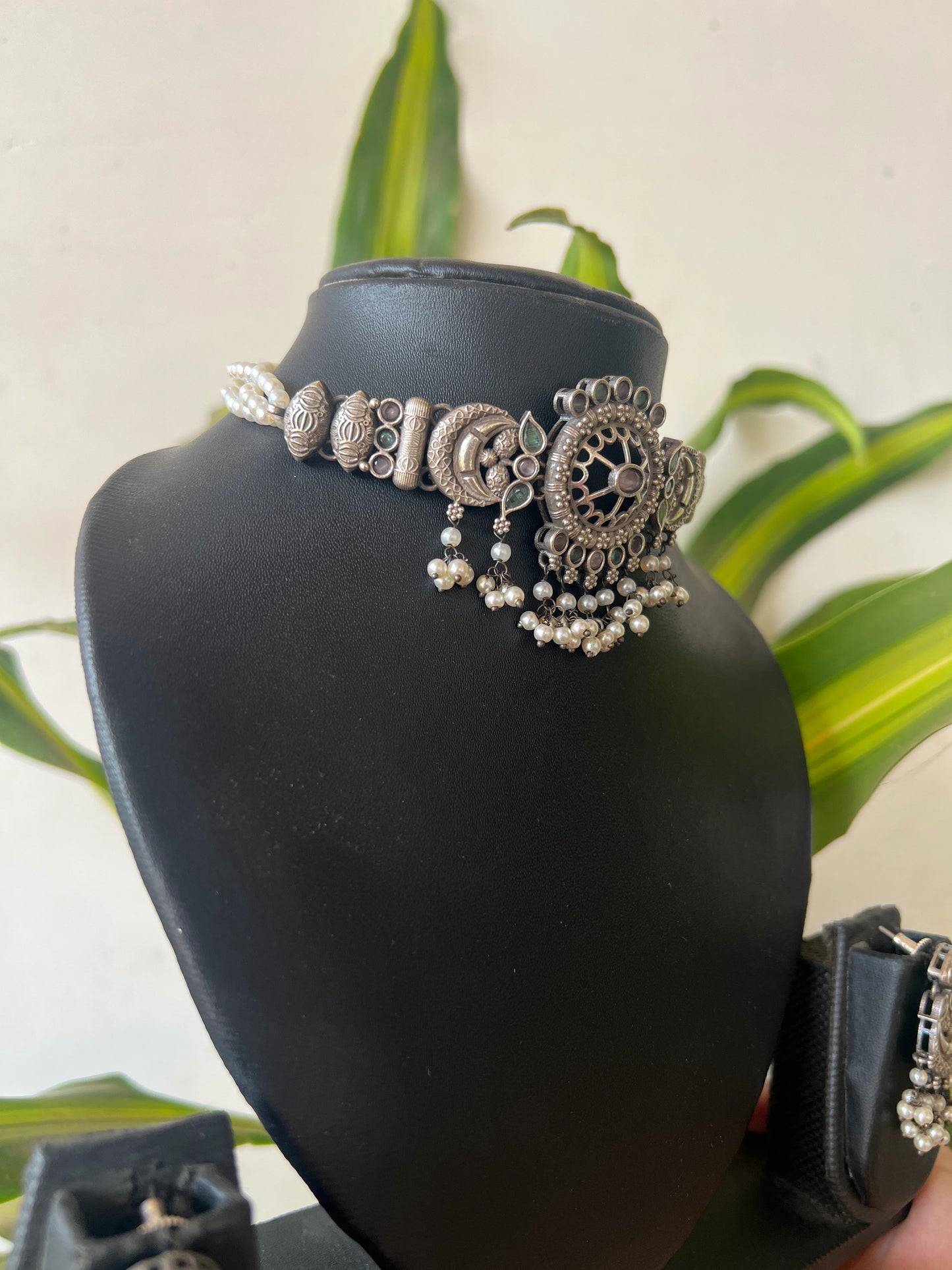 Oxidised choker set
