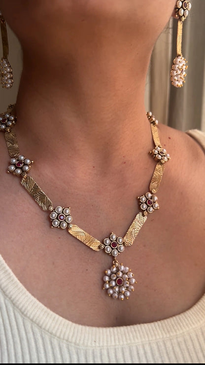 Single layer necklace set Red