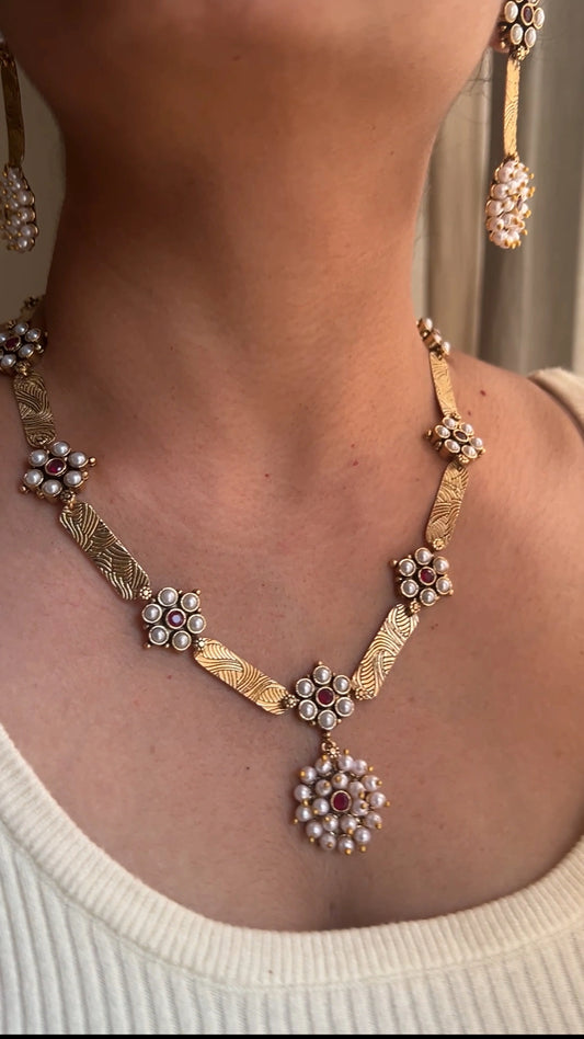 Single layer necklace set Red