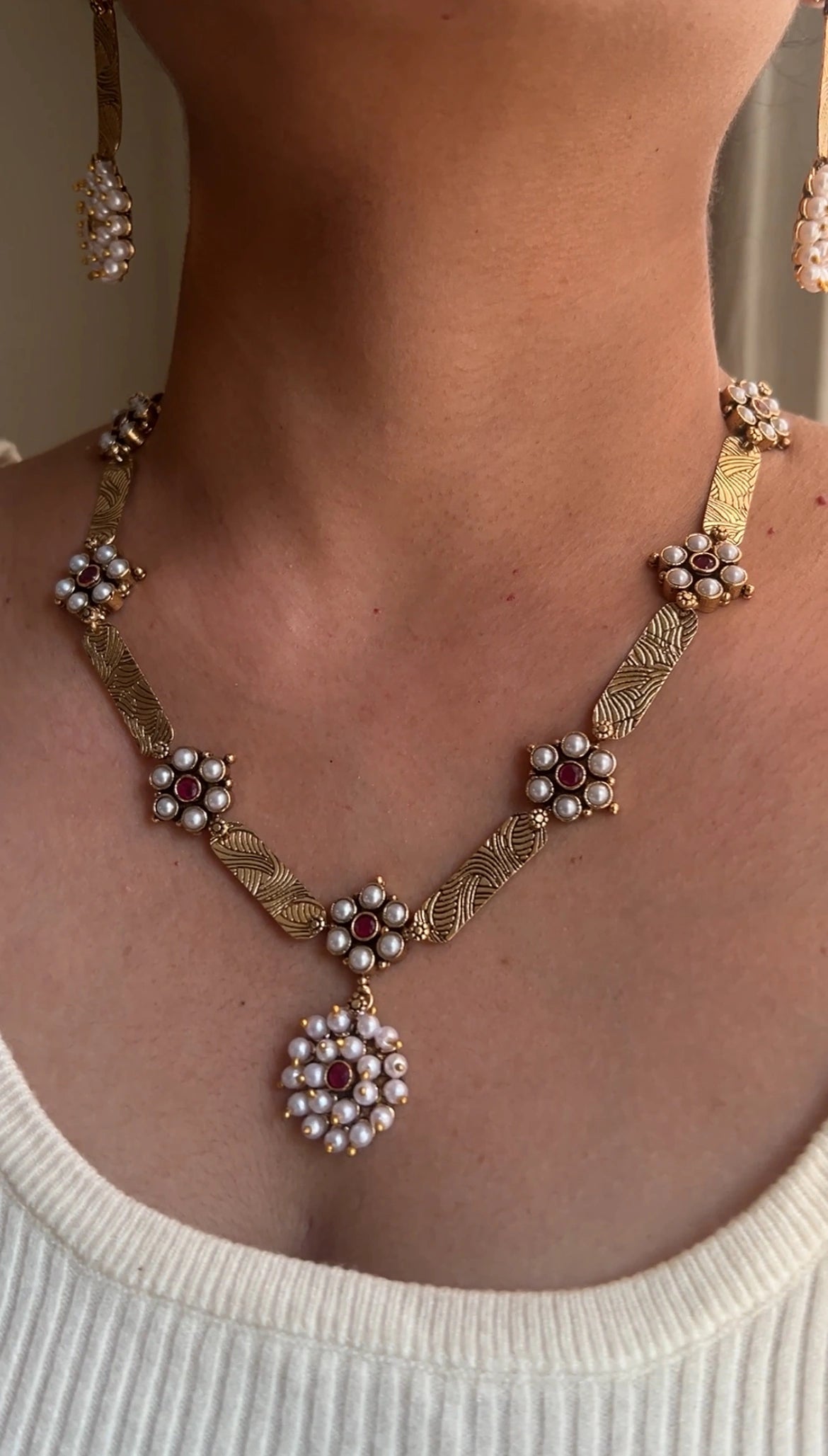 Single layer necklace set Red
