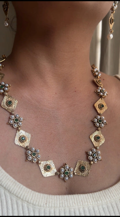 Single layer necklace set Green