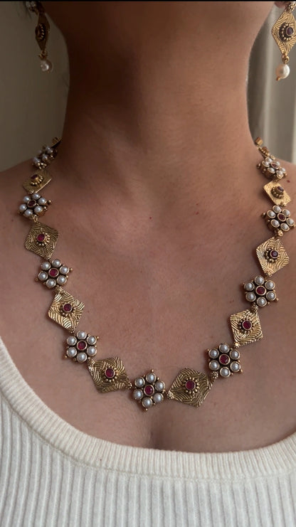 Single layer necklace set Red