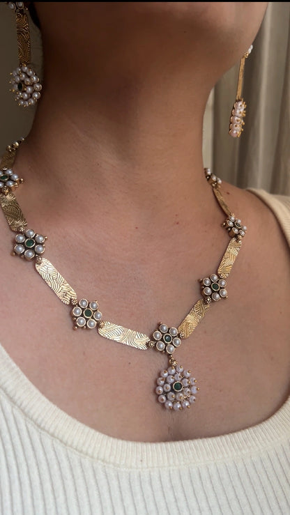 Single layer necklace set Green
