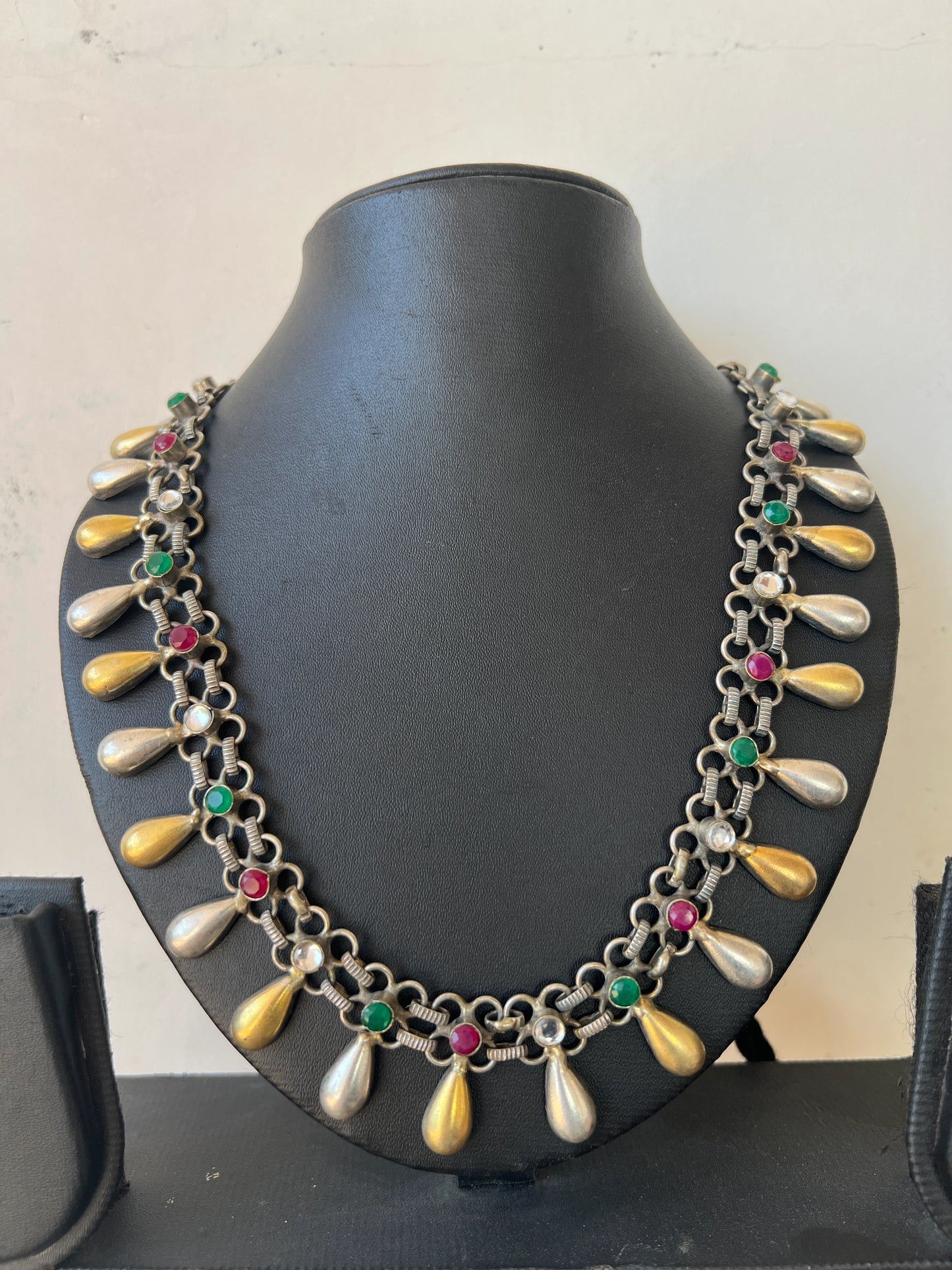 Dual tone necklace