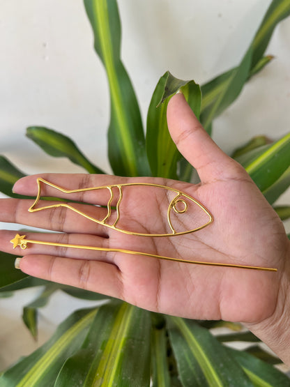 Fish hair clip