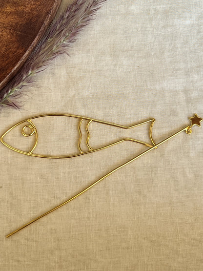 Fish hair clip