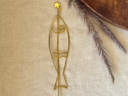 Fish hair clip