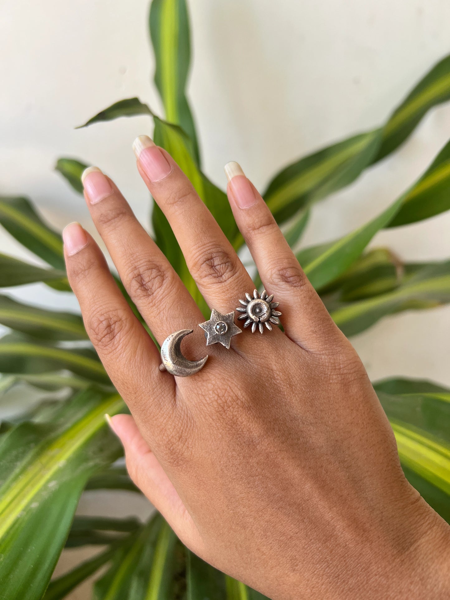 Finger ring