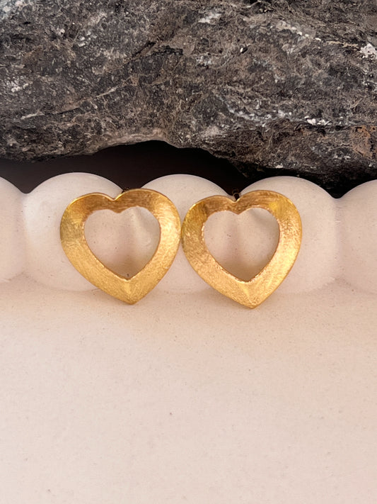 Heart shape studs