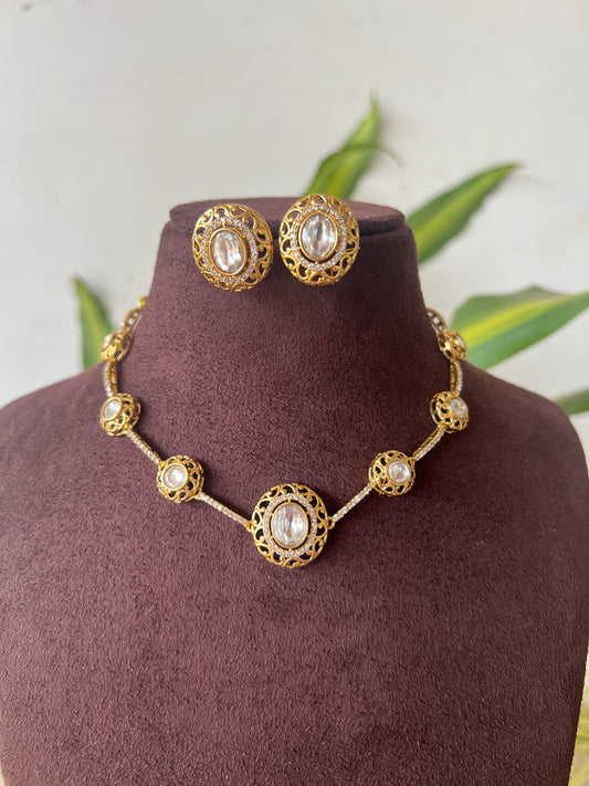 Gold Polish necklace set