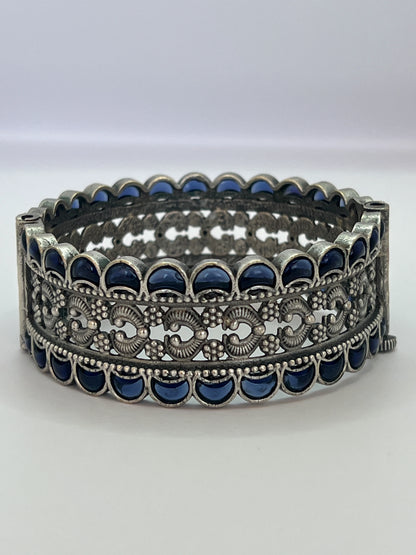 Blue stone openable bangle