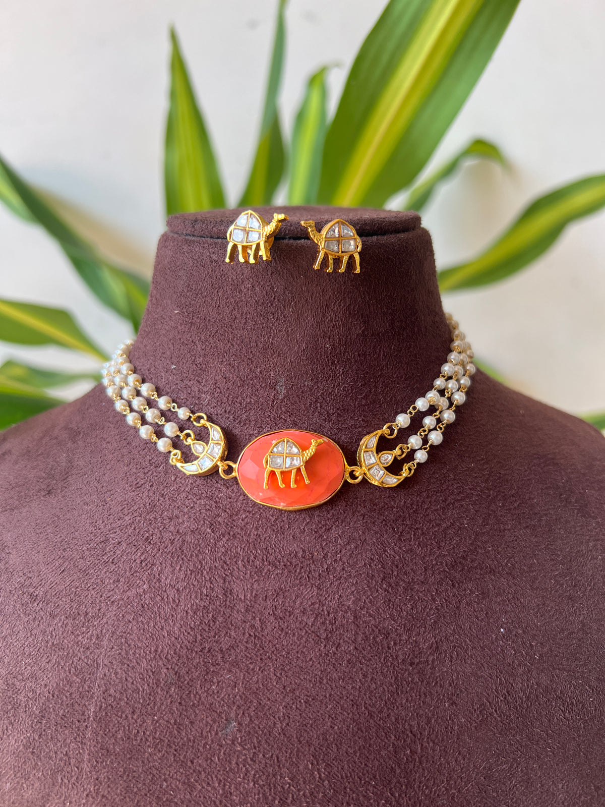 Gold Polish necklace set