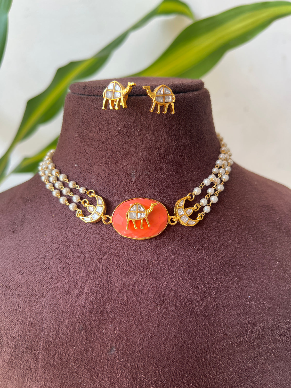 Gold Polish necklace set