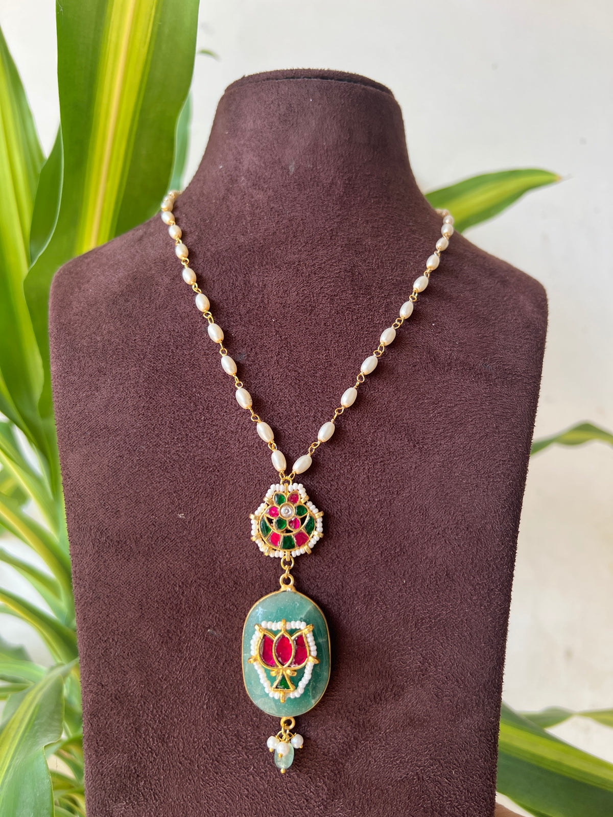 kundhan necklace