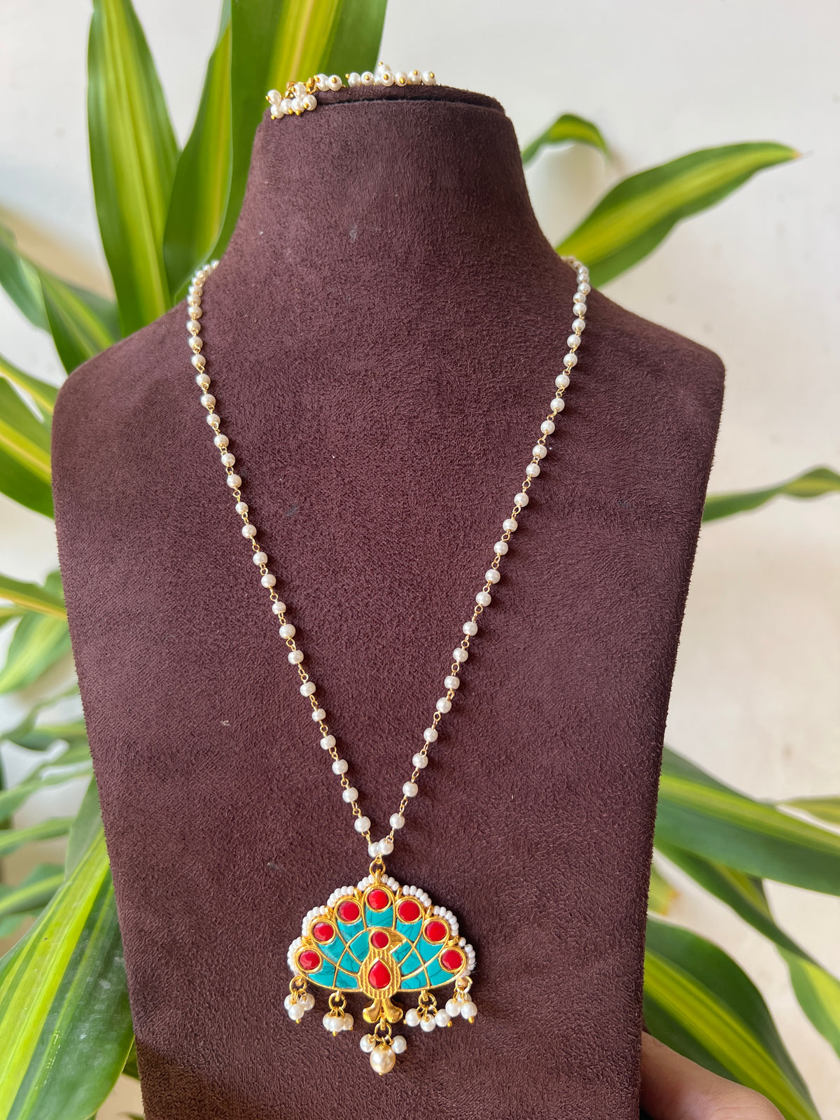 Gold Polish necklace set
