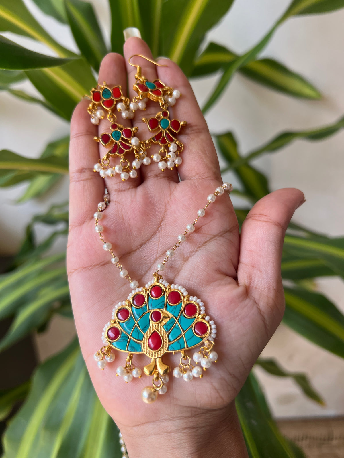 Gold Polish necklace set