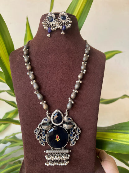 Dual tone necklace set