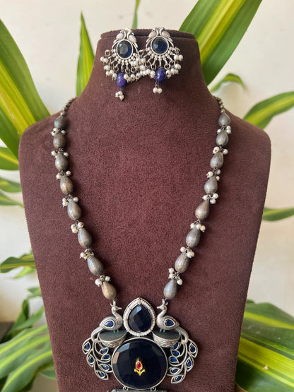 Dual tone necklace set