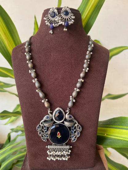 Dual tone necklace set
