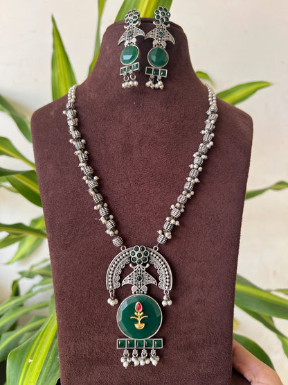 Dual tone green necklace set
