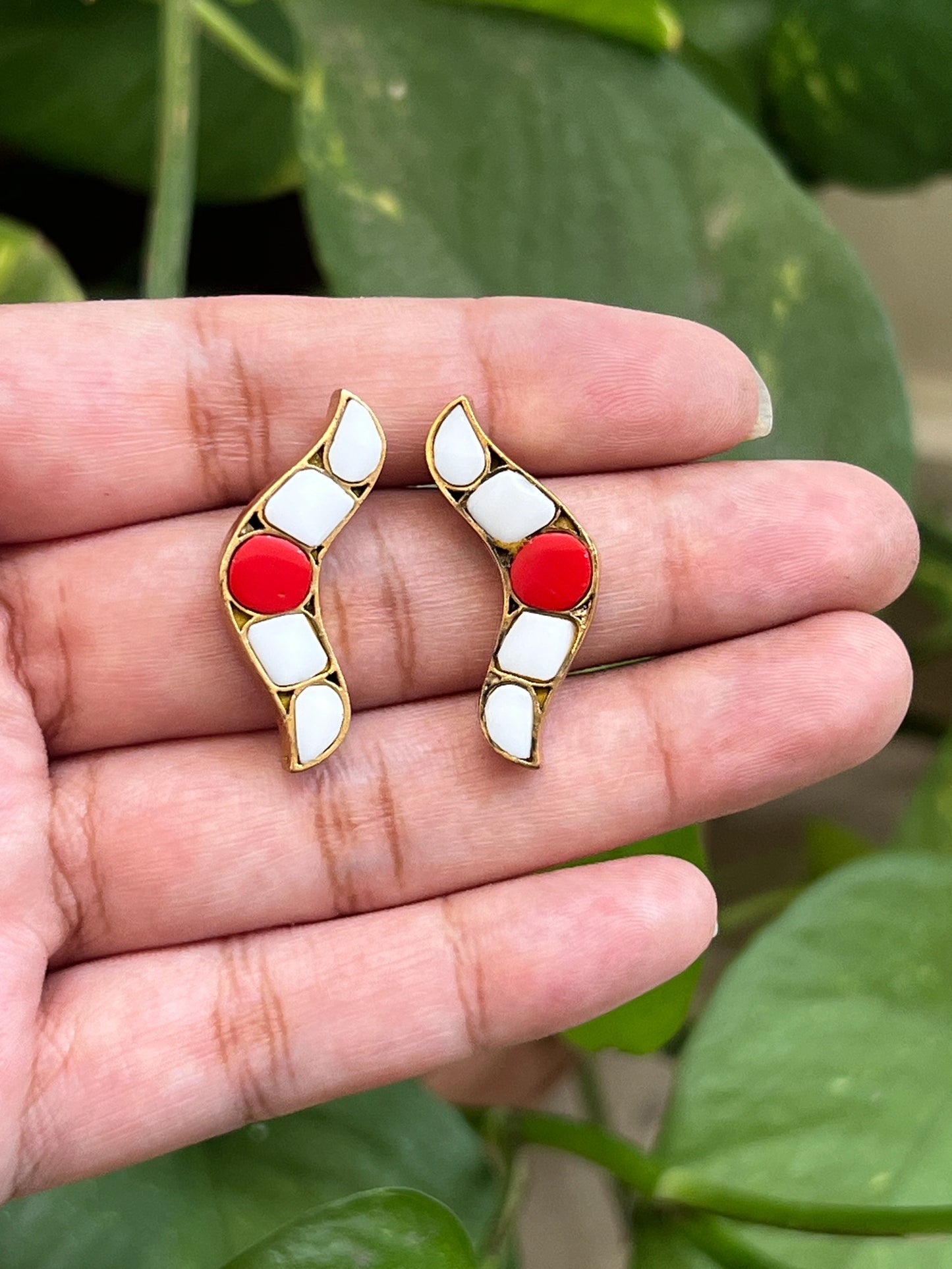 Jadau kundhan earrings